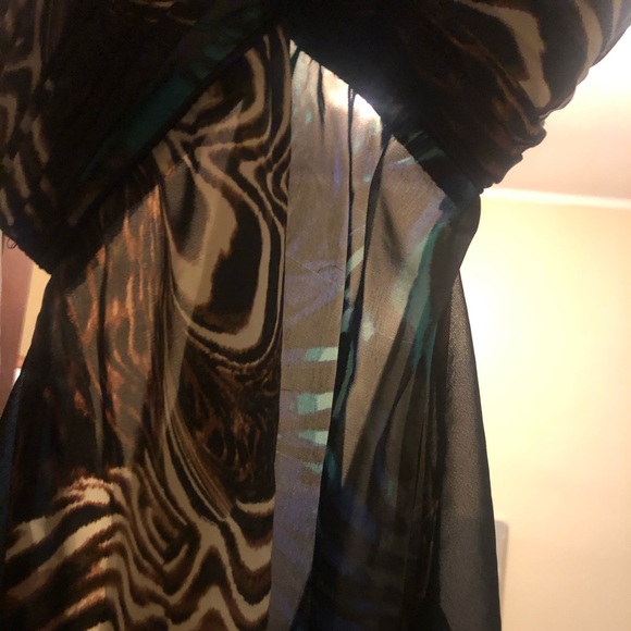 Bebe Iridescent Print Top - Picture 7 of 7